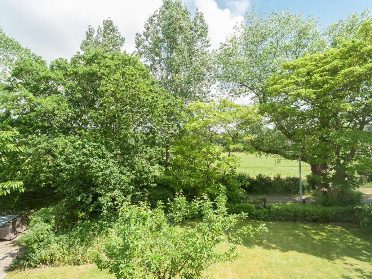 Attractive Countryside Holiday Home In Quiet スコールル エクステリア 写真